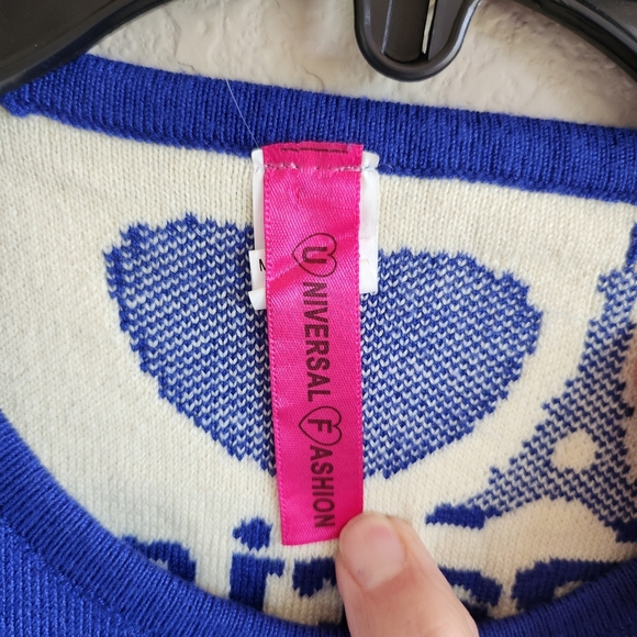 ❤️ Paris Long Sleeve Stretch Sweater in Large Eiffel Tower - Picture 5 of 7